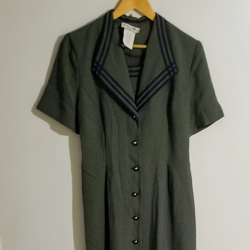 Miss Dorby Vintage dress